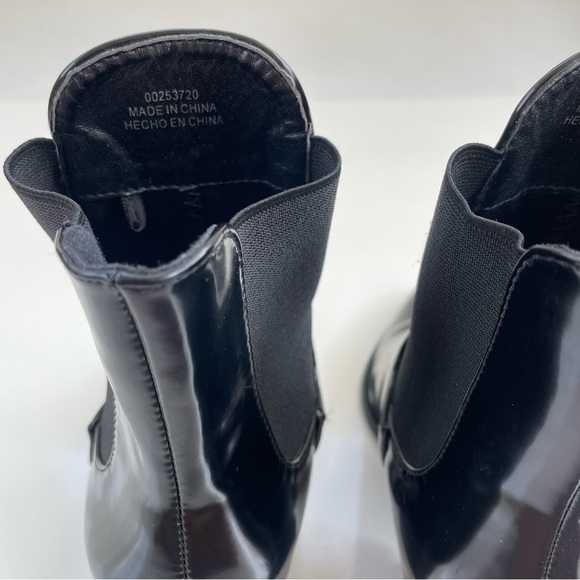 Forever 21 Shiny Black Pointy Toe Faux Leather Ankle Booties Size 6, NWOT - Picture 6 of 9